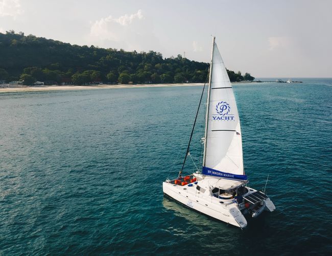 Yatch Catamaran